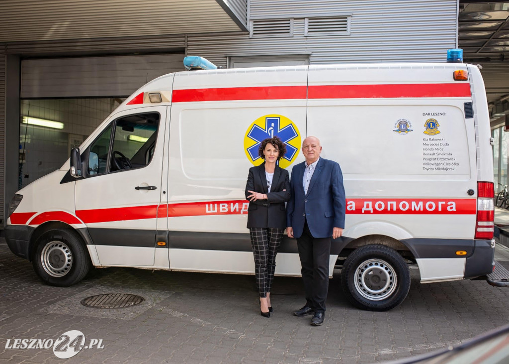 Karetka dla Ukrainy od dilerów samochodowych