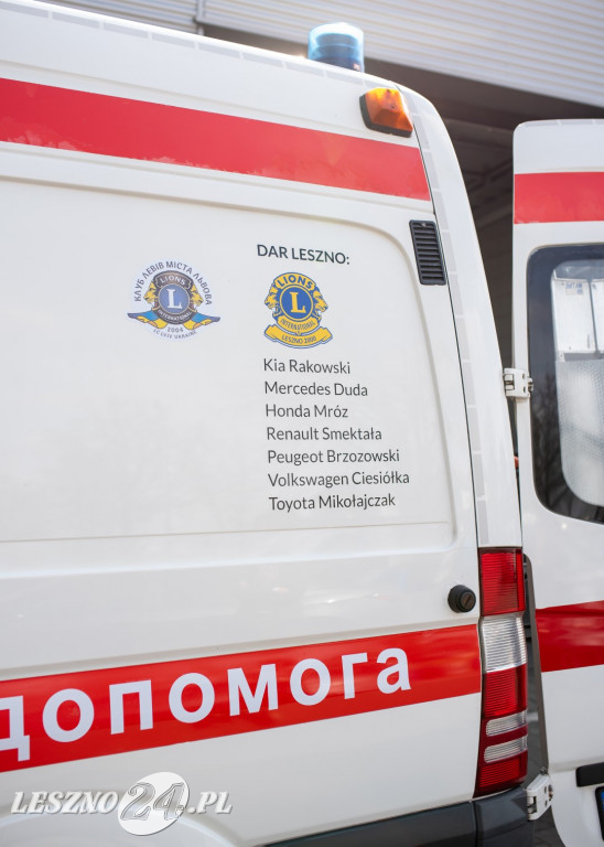 Karetka dla Ukrainy od dilerów samochodowych