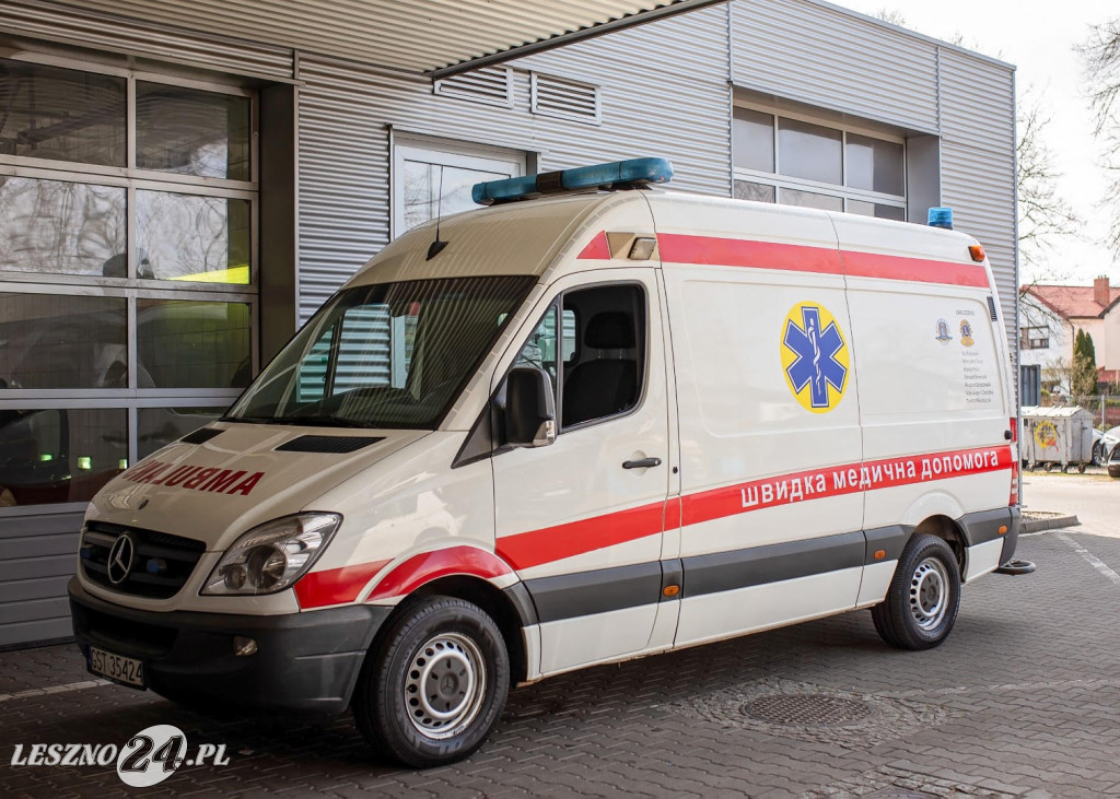 Karetka dla Ukrainy od dilerów samochodowych