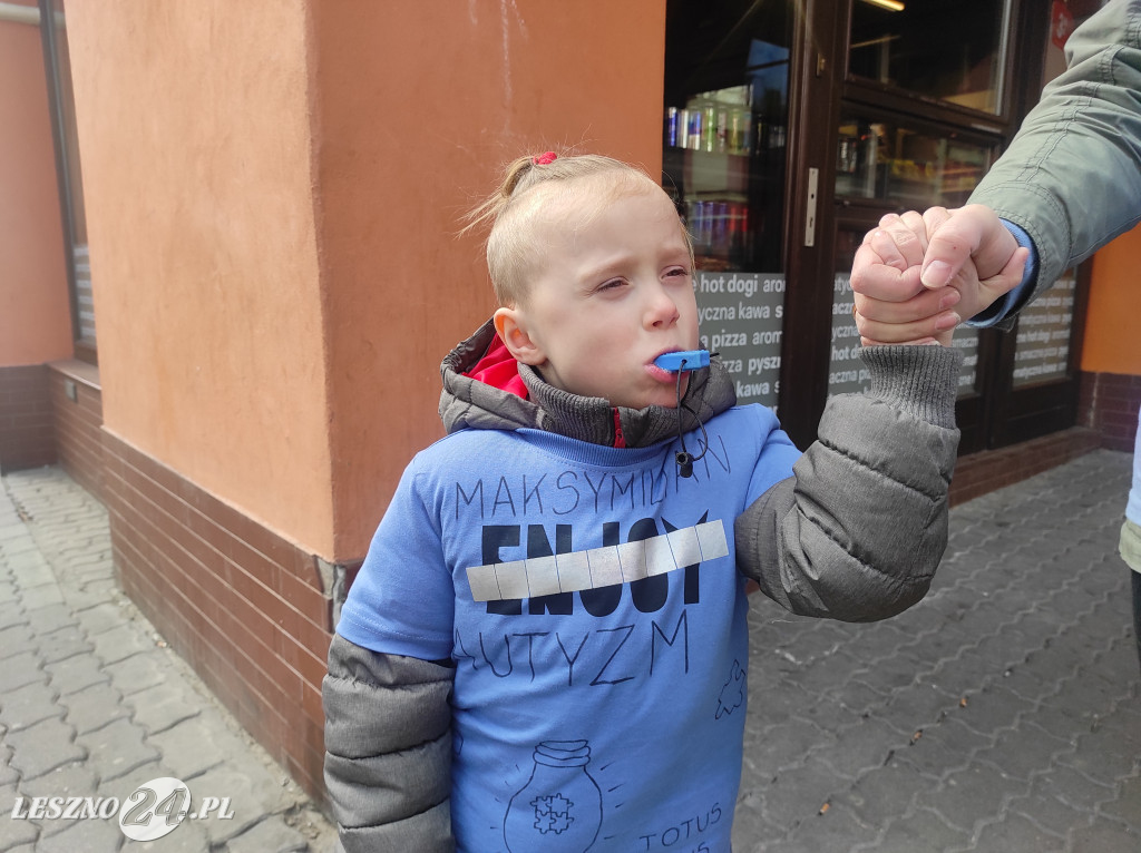 Niebieskie balony nad ratuszem