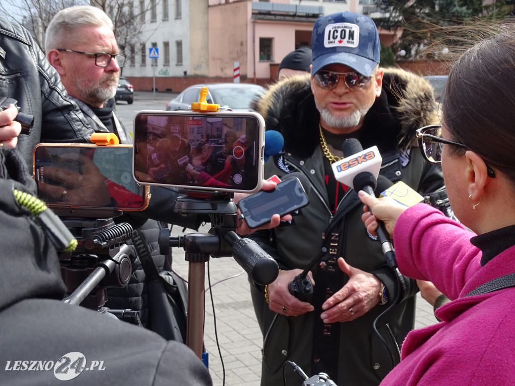 Krzysztof Rutkowski przed Akwawitem w Lesznie