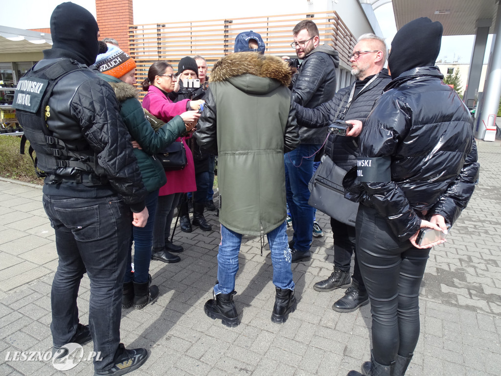 Krzysztof Rutkowski przed Akwawitem w Lesznie