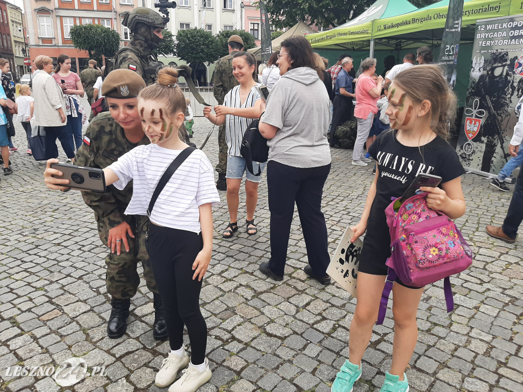 Przysięga WOT na Rynku w Lesznie