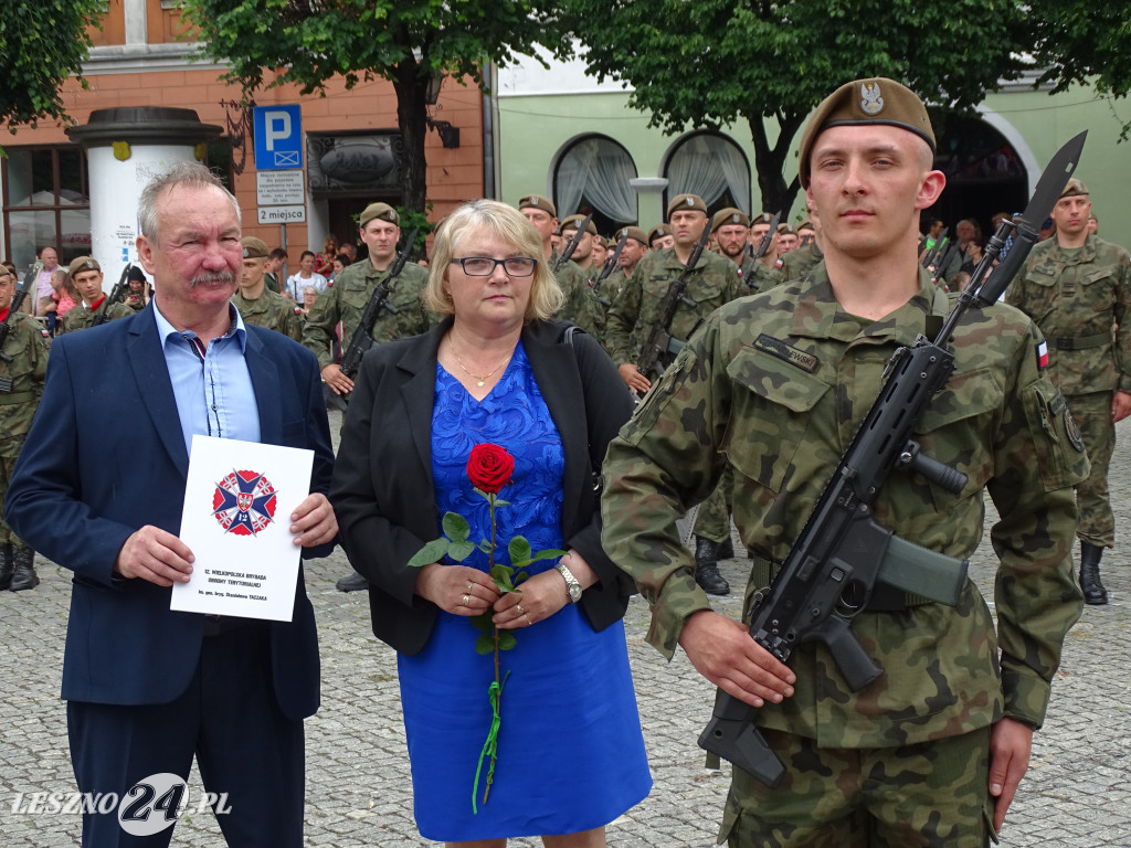 Przysięga WOT na Rynku w Lesznie
