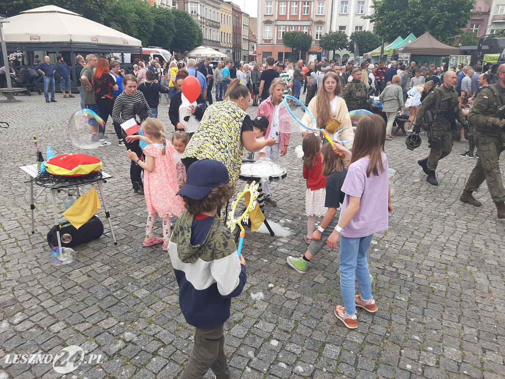Przysięga WOT na Rynku w Lesznie