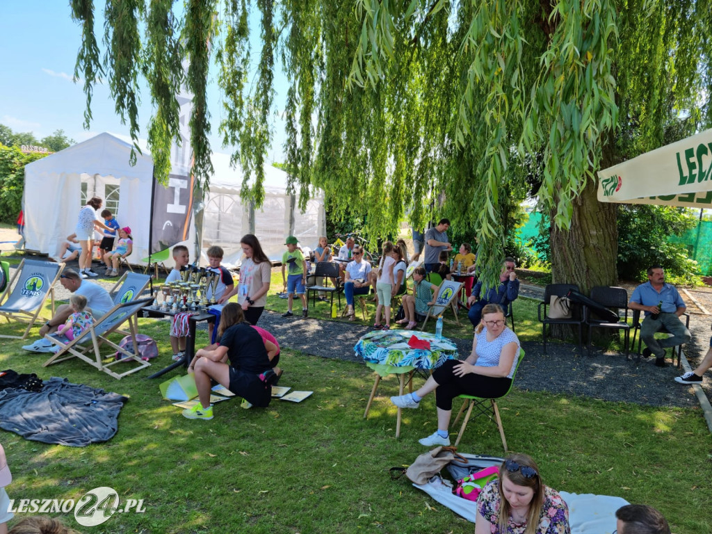 Piknik tenisowy przy Ćwiczni