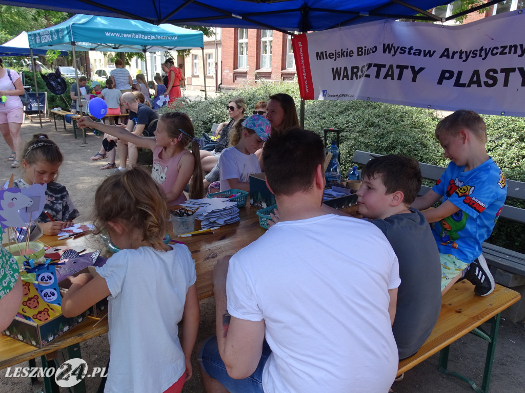 Rynek Śniadaniowy na placu Meziga w Lesznie