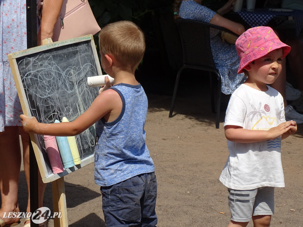 Rynek Śniadaniowy na placu Meziga w Lesznie