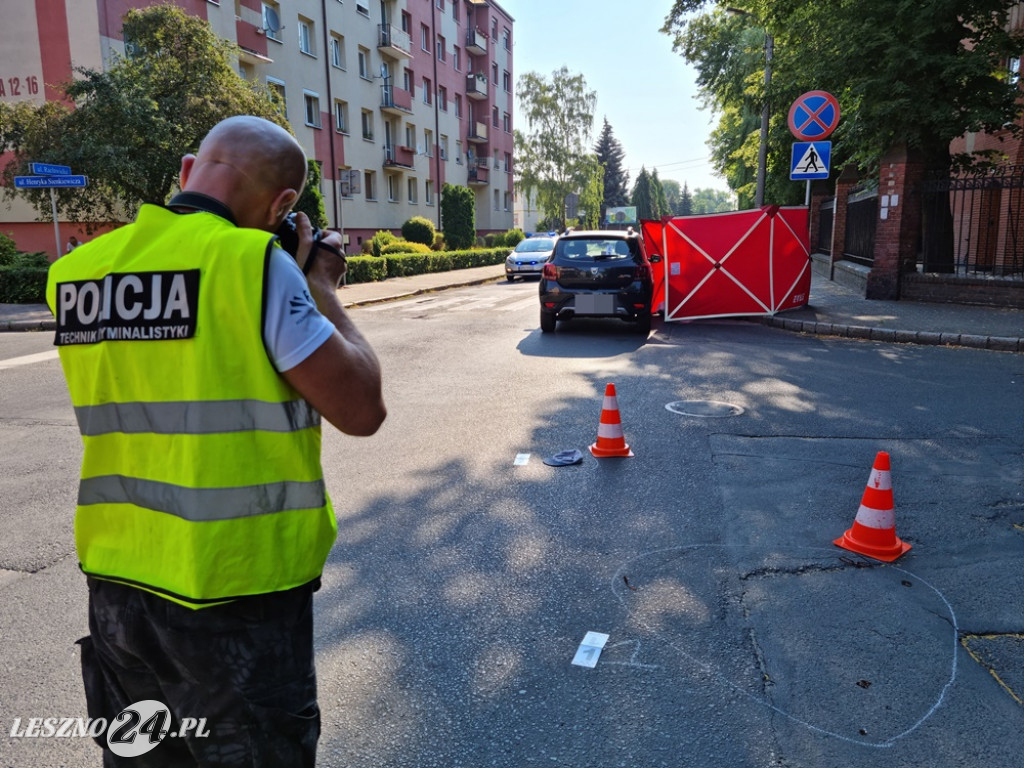 Pieszy zginął po potrąceniu przez auto