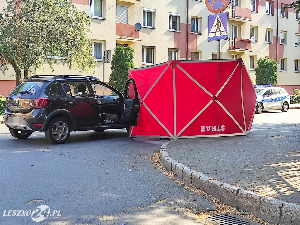 Pieszy zginął po potrąceniu przez auto