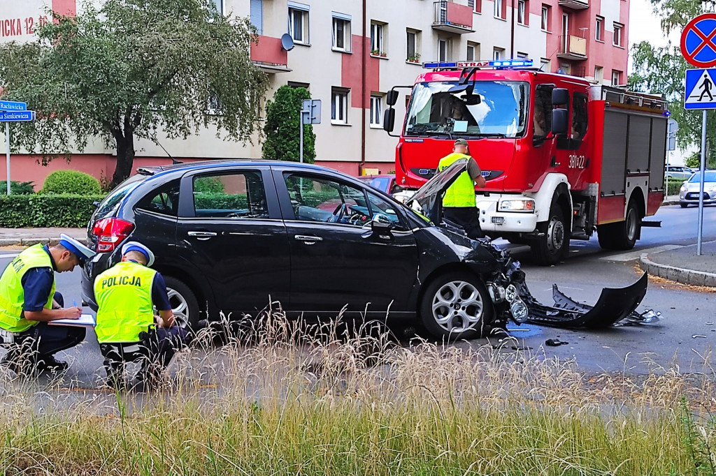 Zderzenie dwóch aut na ul. Racławickiej
