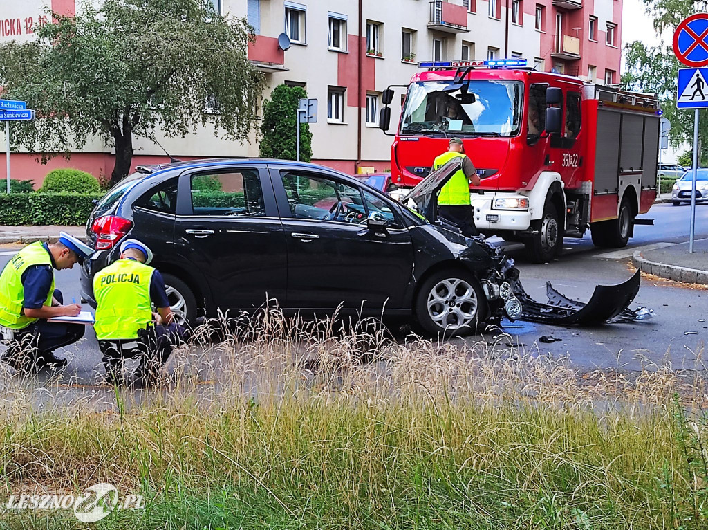 Zderzenie dwóch aut na ul. Racławickiej