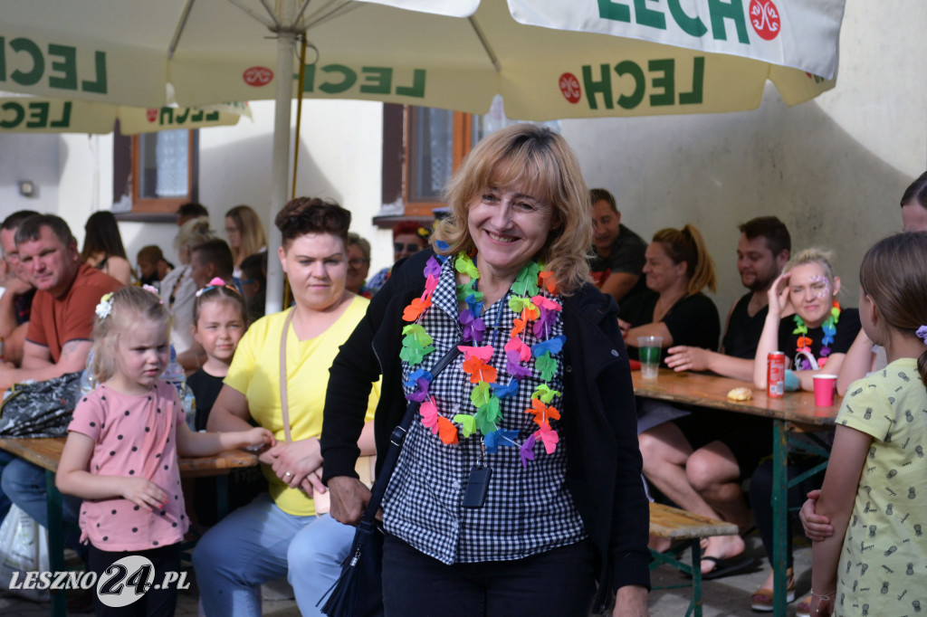 Bawili się na hawajskiej plaży