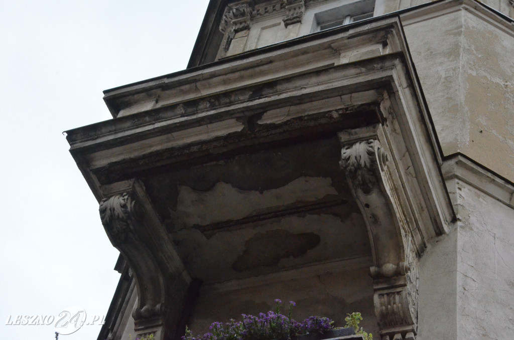 Niebezpieczny balkon przy ul. Leszczyńskich