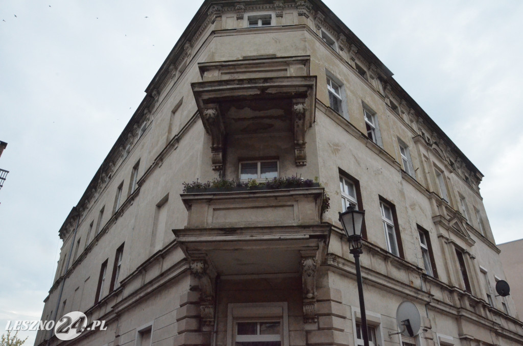 Niebezpieczny balkon przy ul. Leszczyńskich