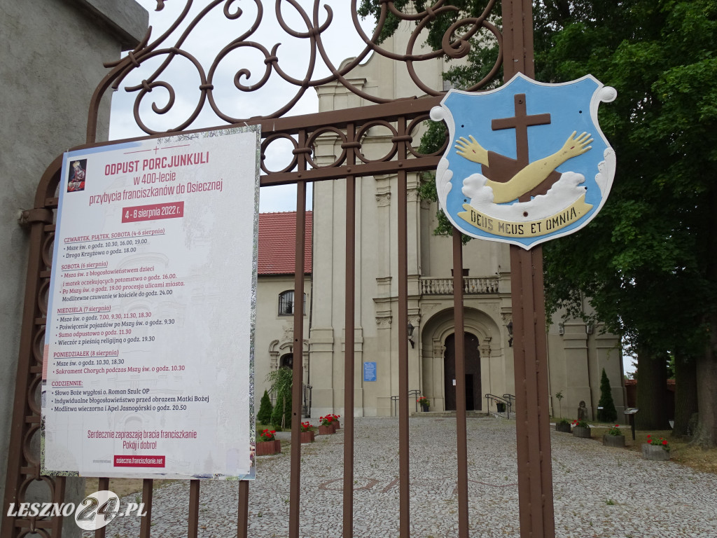 Klasztor Franciszkanów w Osiecznej