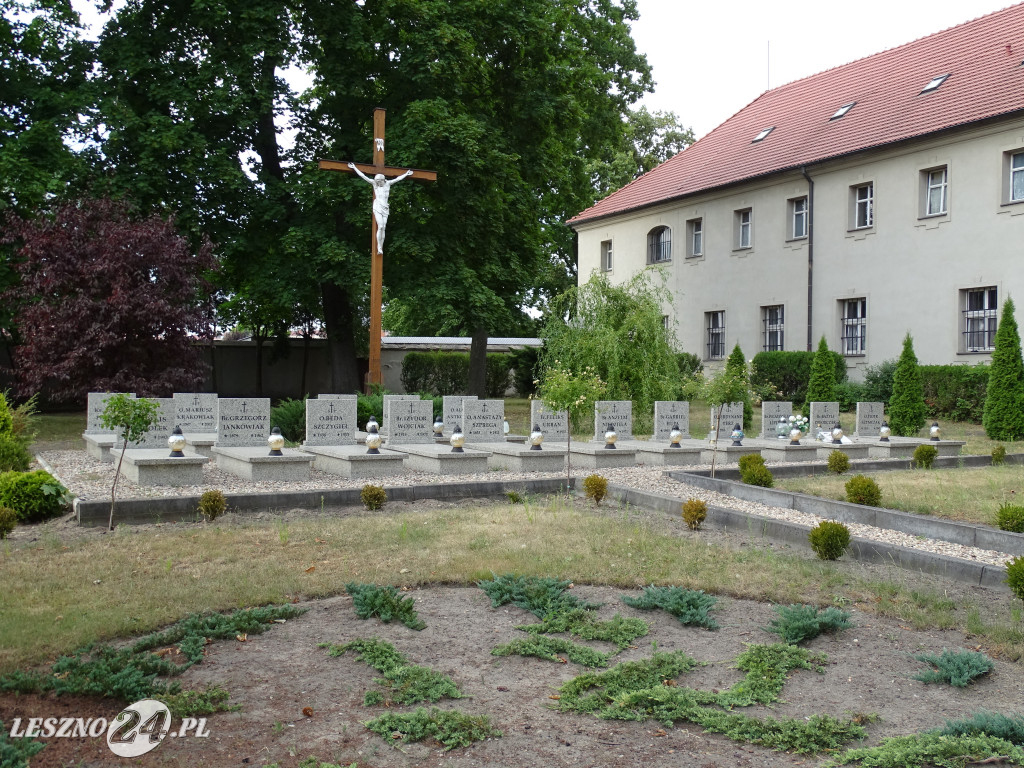 Klasztor Franciszkanów w Osiecznej