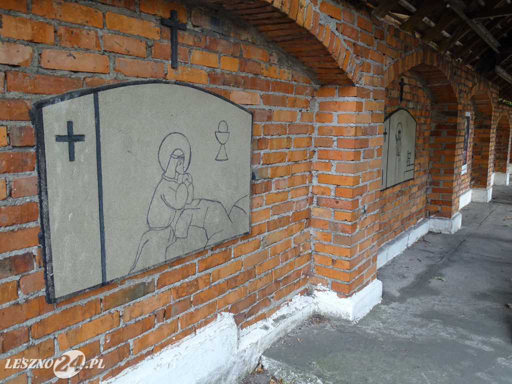 Klasztor Franciszkanów w Osiecznej
