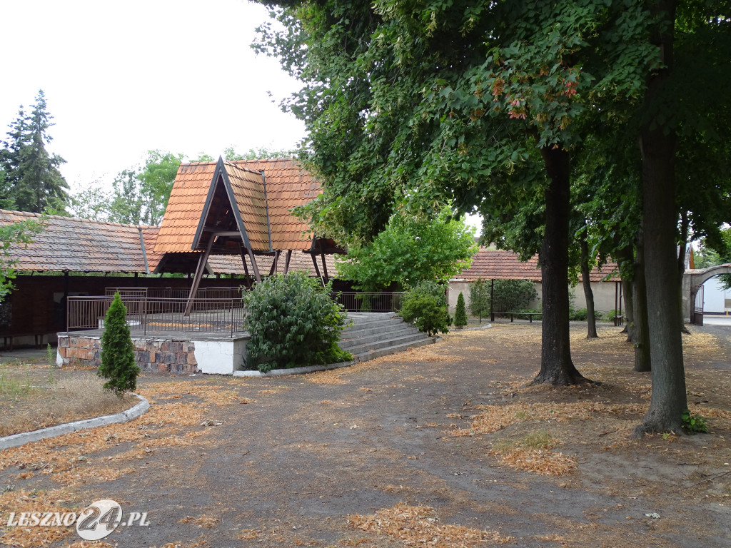 Klasztor Franciszkanów w Osiecznej