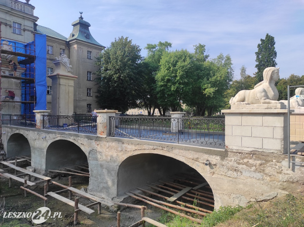 Zamkowy most jeszcze w remoncie