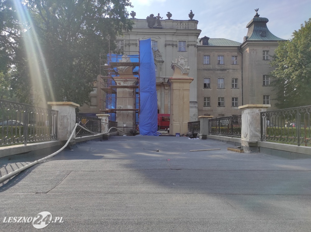 Zamkowy most jeszcze w remoncie