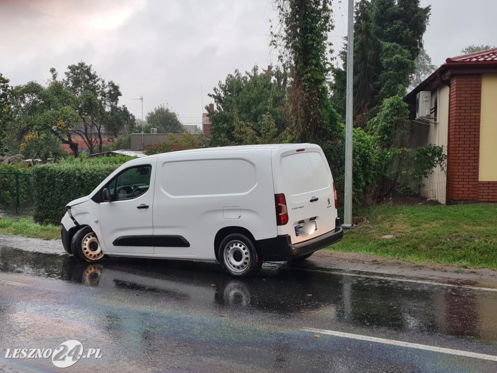 Zderzenie dwóch aut w Osiecznej