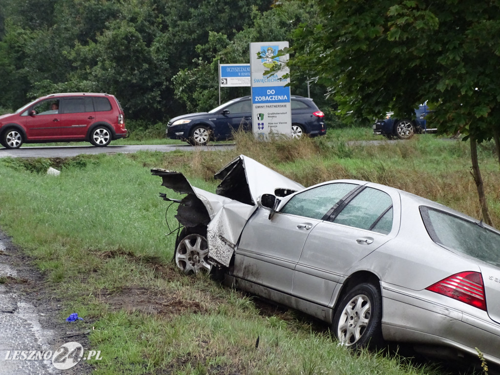 Wypadek na trasie Leszno-Góra