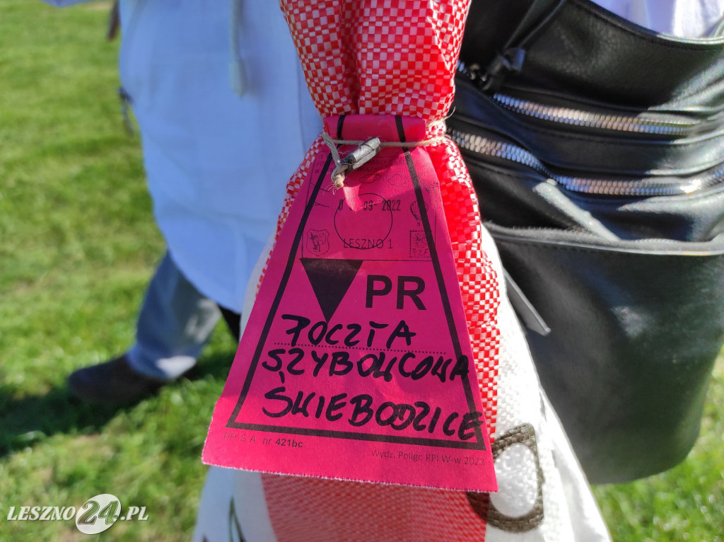 Przesyłki poleciały motoszybowcem
