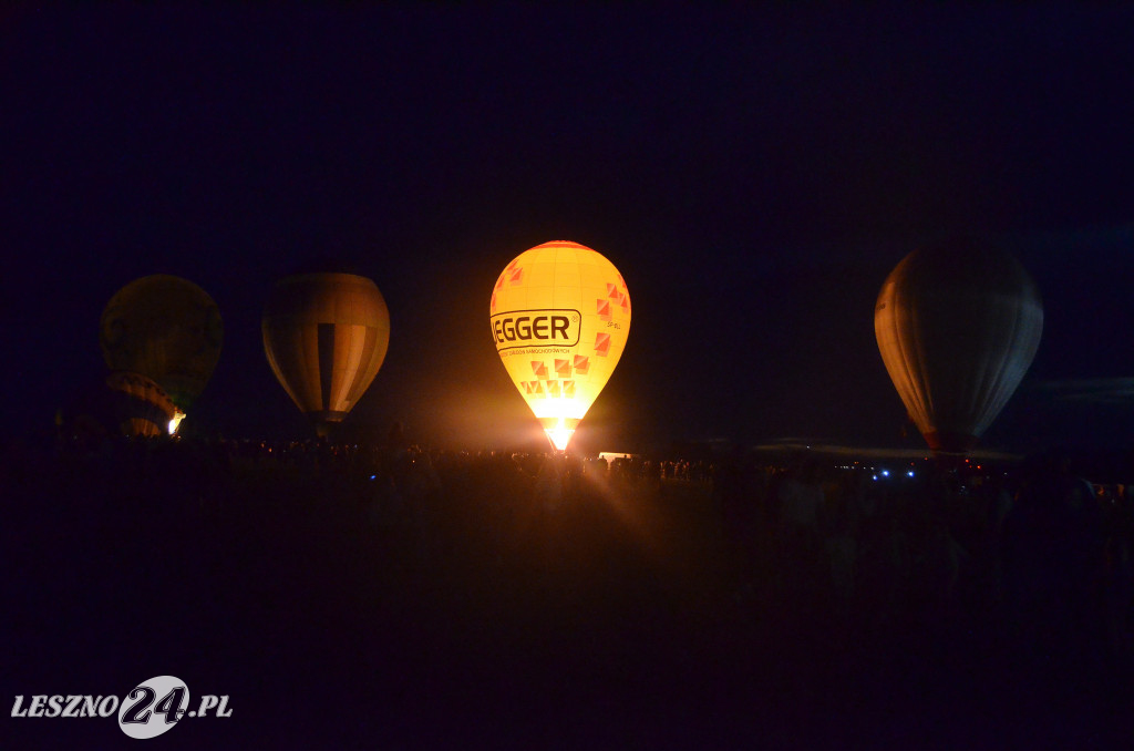 Nocny pokaz balonów 2022