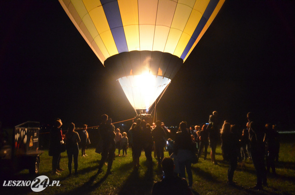 Nocny pokaz balonów 2022