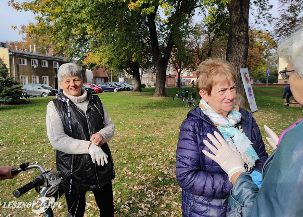 Sadzenie żonkili na Polu Nadziei