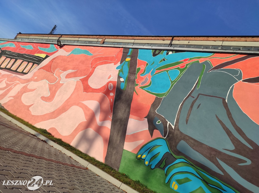 Ostatnie szlify przy muralu