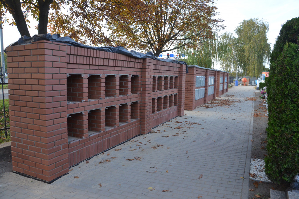 Nowe kolumbaria na Cmentarzu Parafialnym