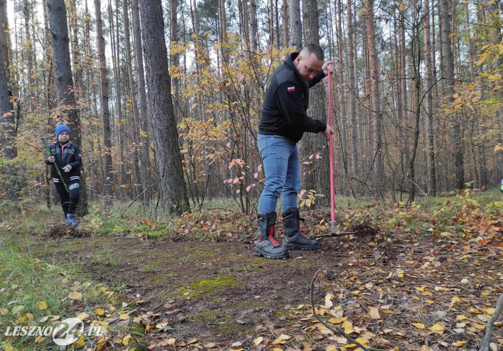 Strażacy uporządkowali pomnik
