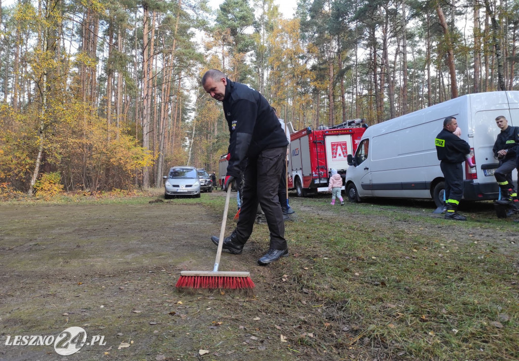 Strażacy uporządkowali pomnik