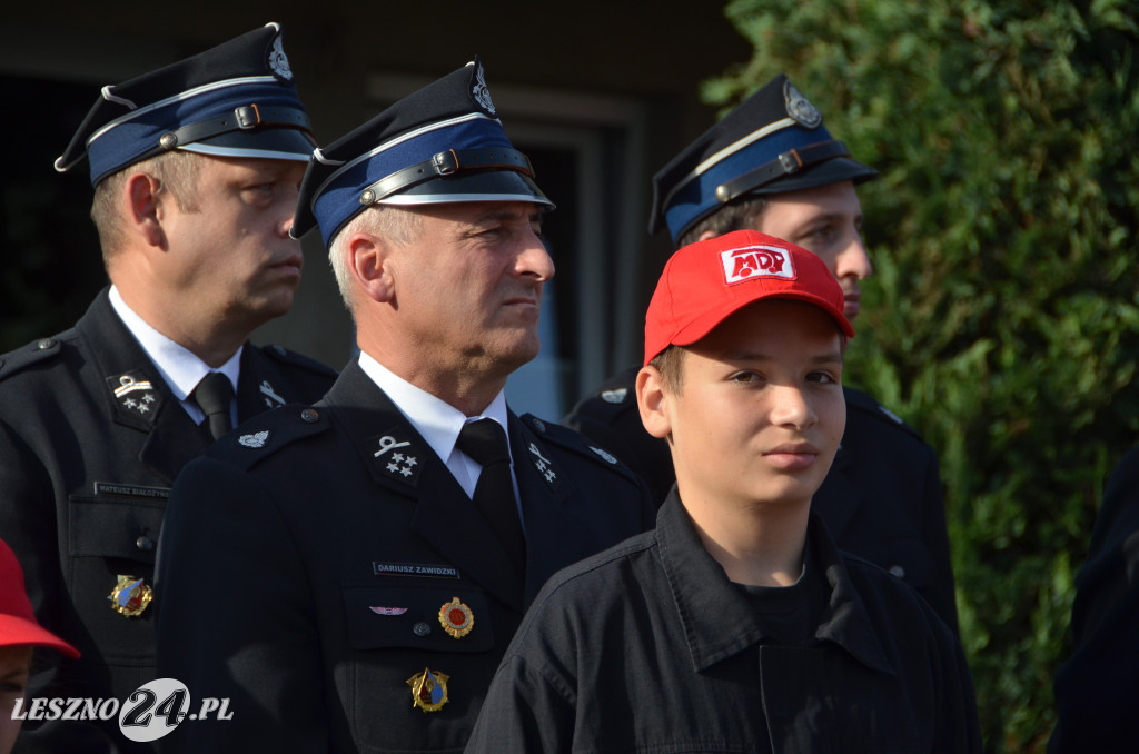 Młodzi strażacy odebrali promesy