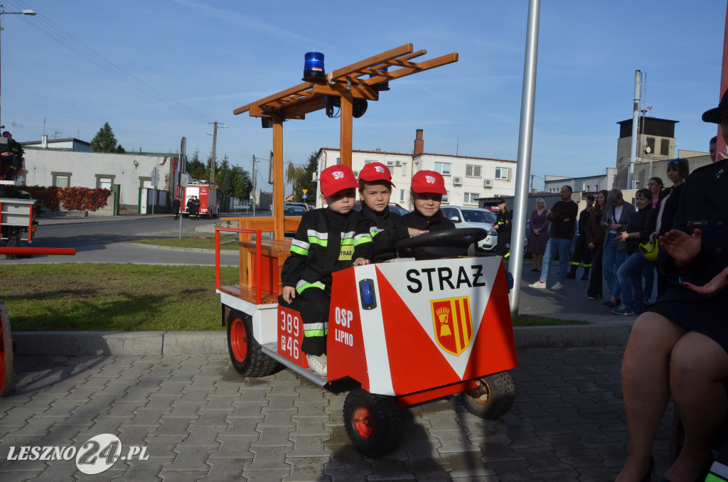 Młodzi strażacy odebrali promesy