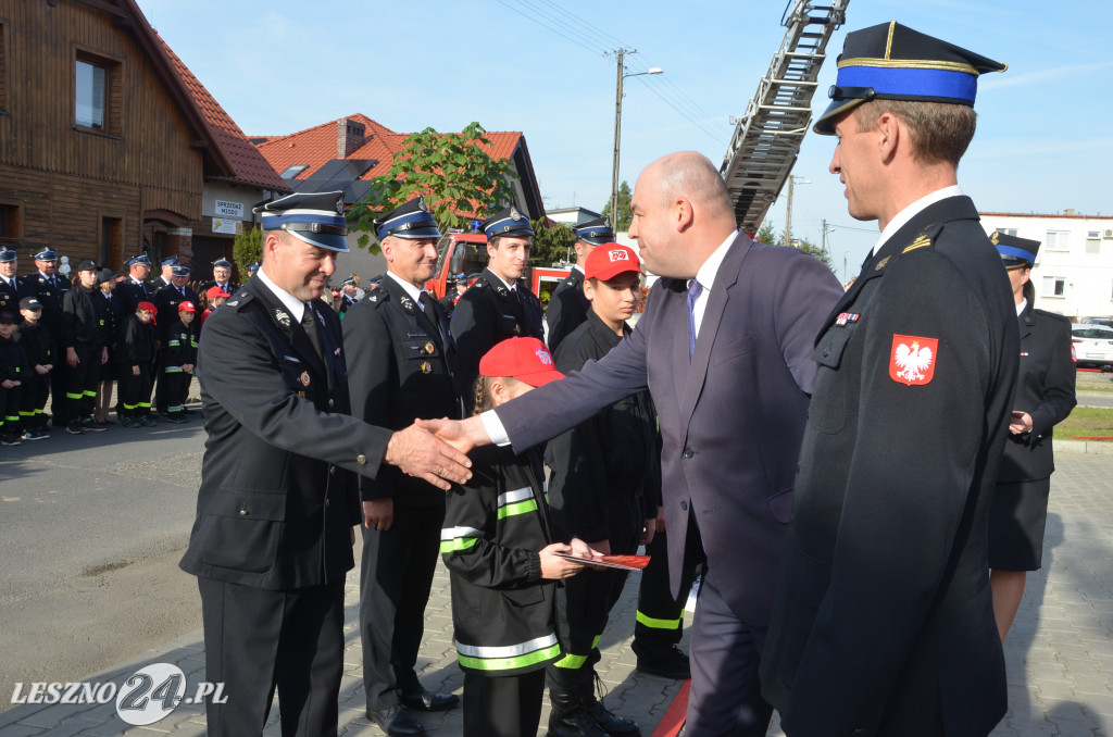 Młodzi strażacy odebrali promesy