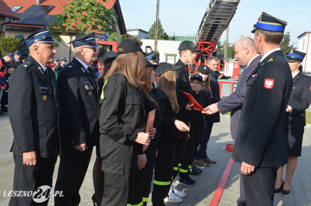 Młodzi strażacy odebrali promesy