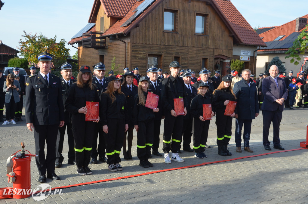 Młodzi strażacy odebrali promesy