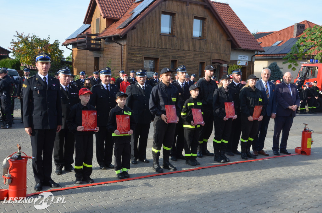Młodzi strażacy odebrali promesy