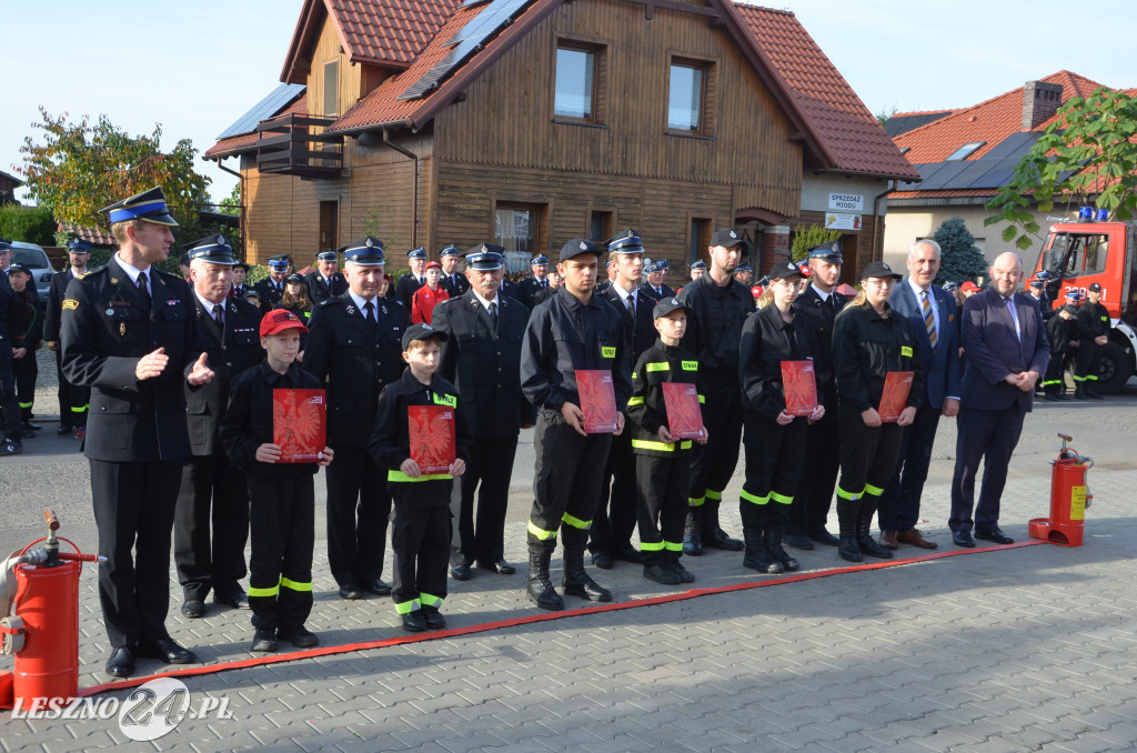 Młodzi strażacy odebrali promesy