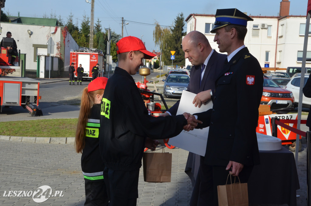 Młodzi strażacy odebrali promesy