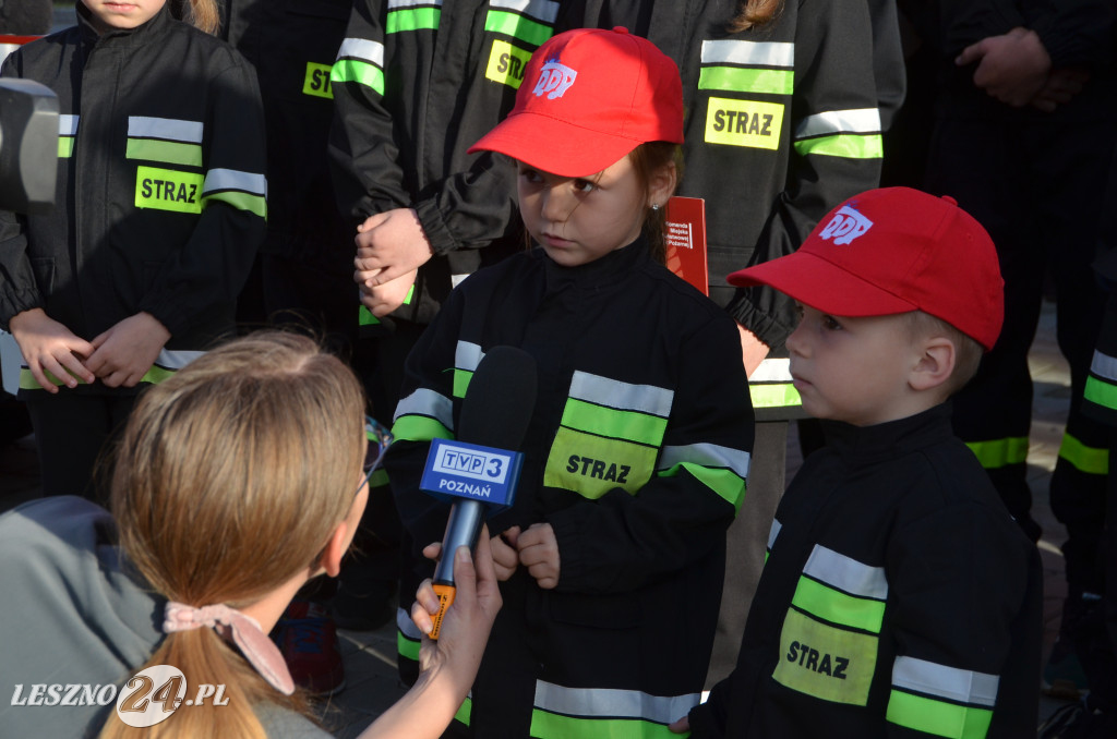 Młodzi strażacy odebrali promesy