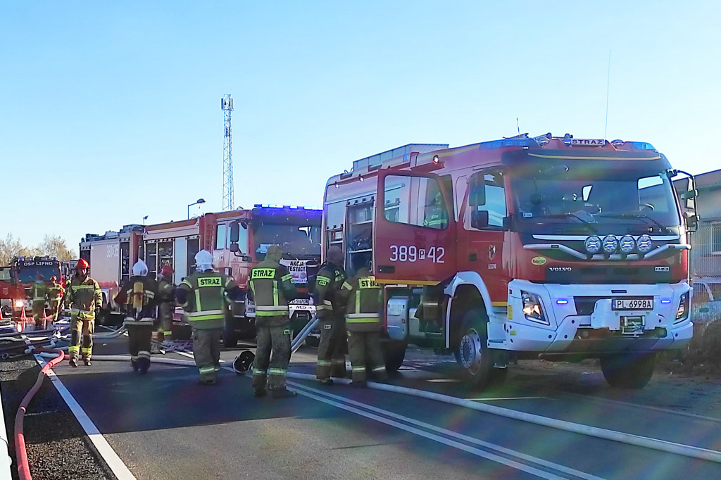 Pożar na złomowisku w Wilkowicach