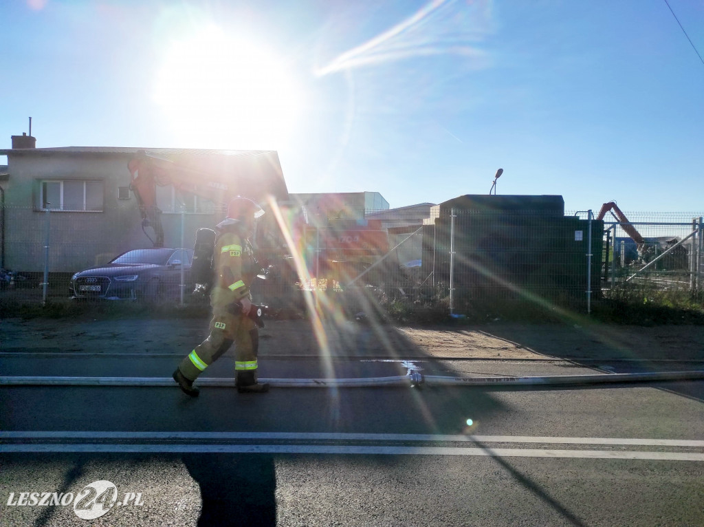 Pożar na złomowisku w Wilkowicach