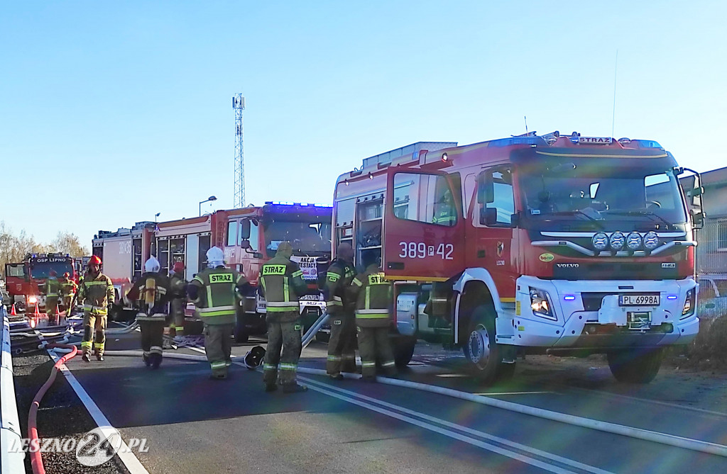 Pożar na złomowisku w Wilkowicach
