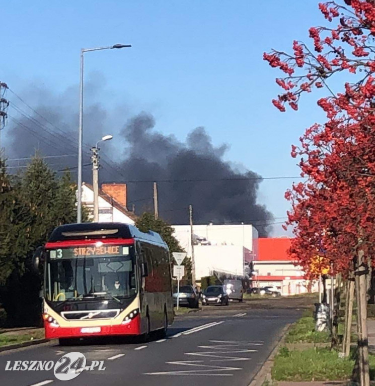 Pożar na złomowisku w Wilkowicach