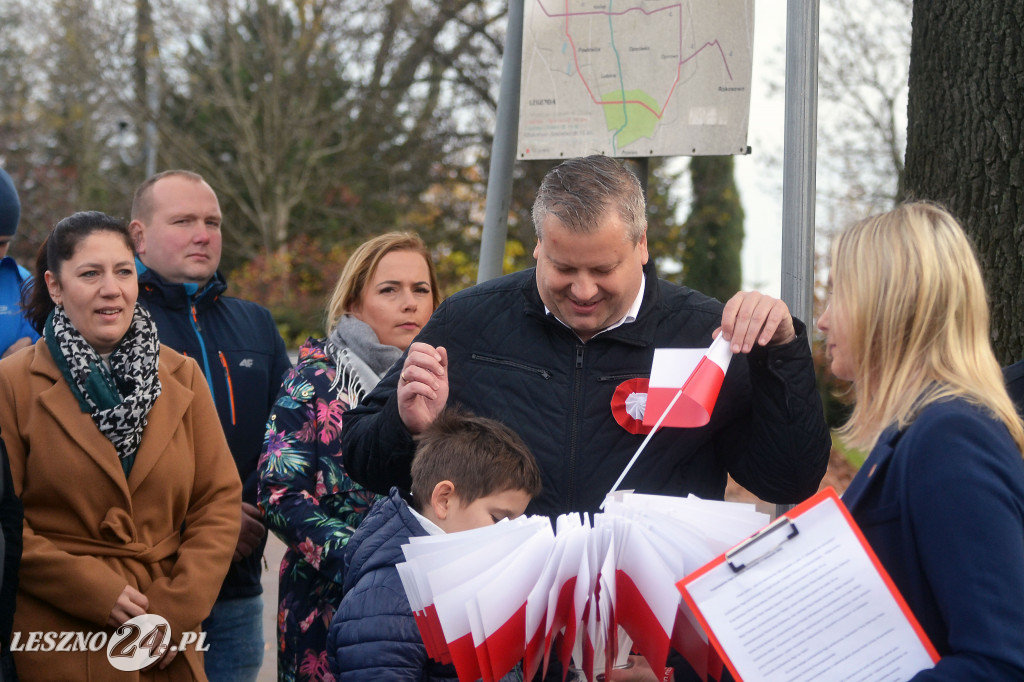 Uroczyste wciągnięcie flagi na maszt