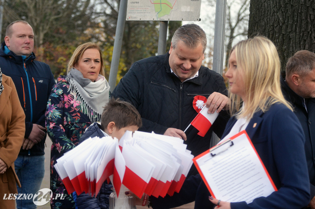 Uroczyste wciągnięcie flagi na maszt